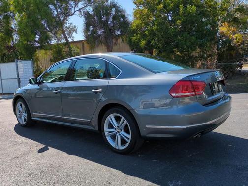 2014 Volkswagen Passat 2.0L TDI DSG SEL Premium