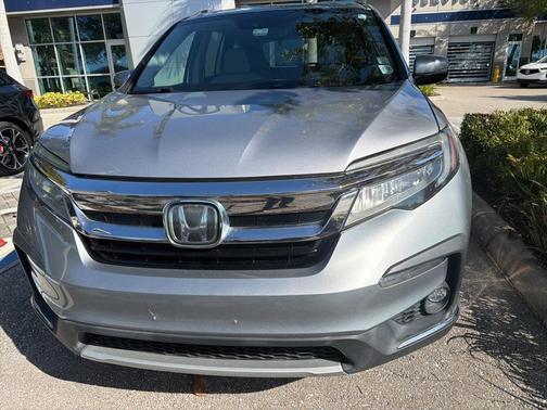 2020 Honda Pilot Touring 8-Passenger