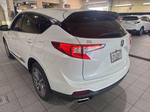 Platinum White Pearl 2023 Acura RDX Technology Package