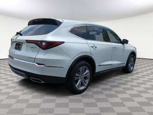 Platinum White Pearl 2026 Acura MDX Standard