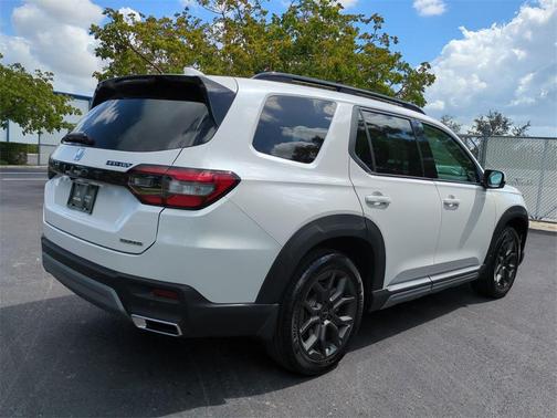 2024 Honda Pilot Touring 8-Passenger