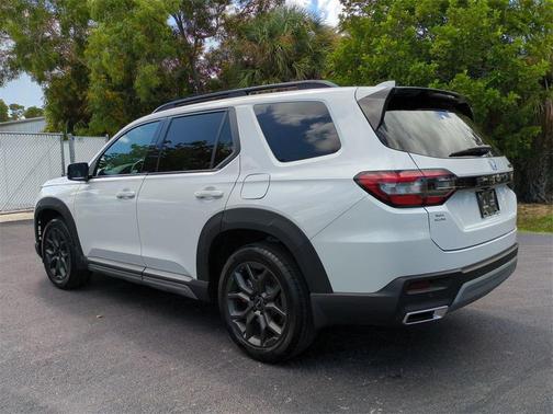 2024 Honda Pilot Touring 8-Passenger