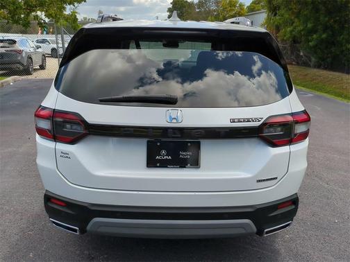 2024 Honda Pilot Touring 8-Passenger