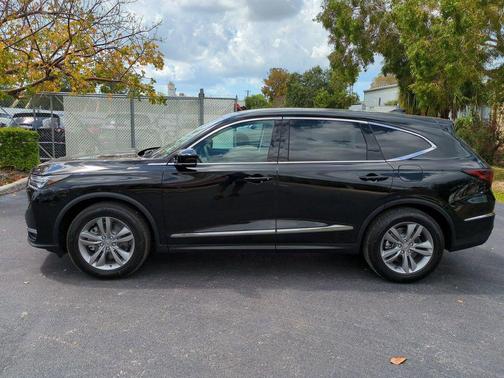 Majestic Black Pearl 2026 Acura MDX Standard