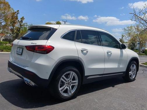 2021 Mercedes-Benz GLA 250 Base 4MATIC