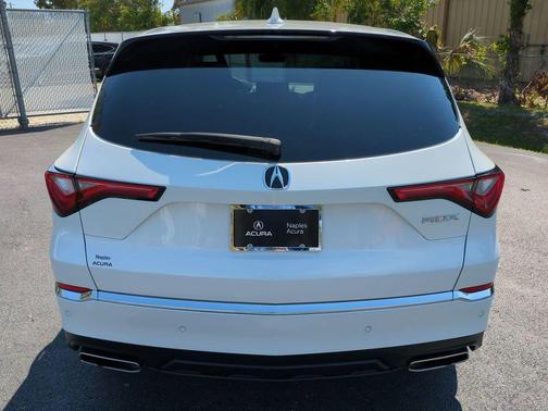 Platinum White Pearl 2022 Acura MDX Technology Package