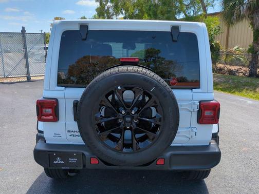 Bright White Clearcoat 2025 Jeep Wrangler 4xe Sahara