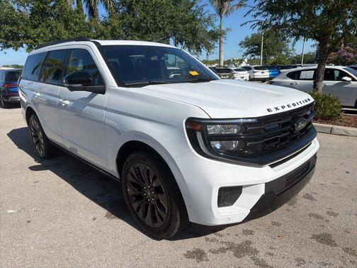 Oxford White 2025 Ford Expedition Platinum