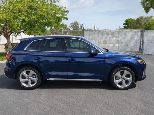 2023 Audi Q5 45 S line Premium Plus