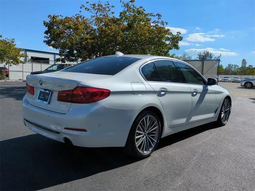 2017 BMW 530 530i