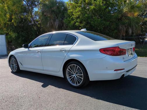 2017 BMW 530 530i