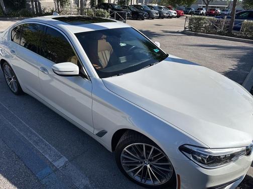 2017 BMW 530 530i