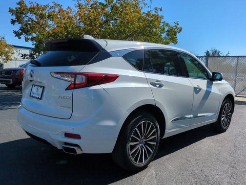 Platinum White Pearl 2026 Acura RDX Advance Package