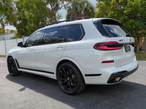 2024 BMW X7 xDrive40i