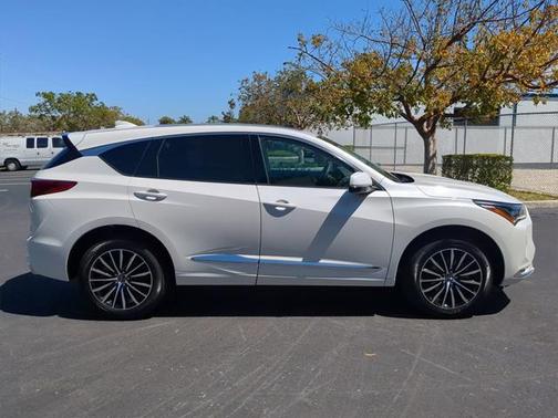 2025 Acura RDX Advance Package