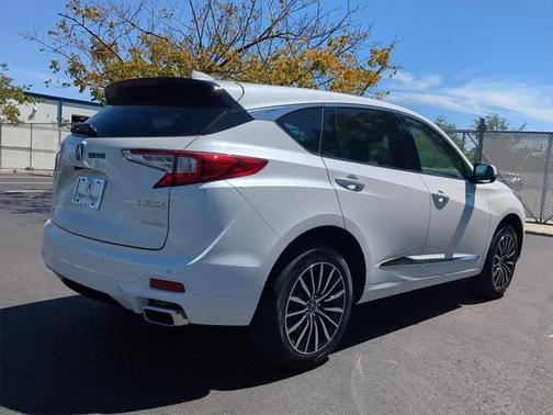 2025 Acura RDX Advance Package