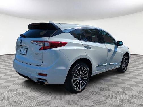 Platinum White Pearl 2026 Acura RDX Advance Package