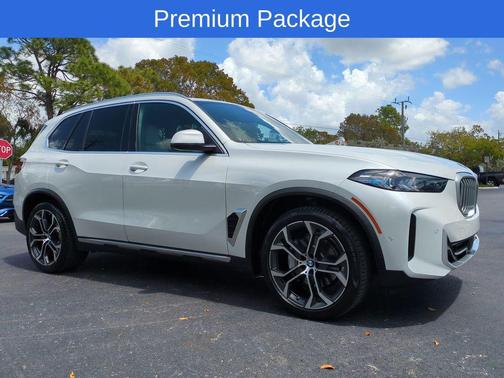 Mineral White Metallic 2024 BMW X5 sDrive40i