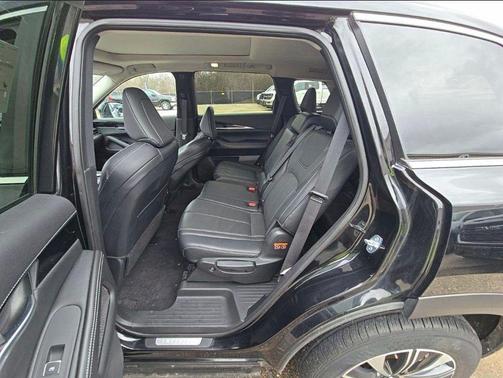 Mineral Black 2024 INFINITI QX60 Pure