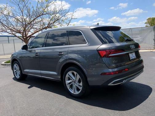 2021 Audi Q7 45 Premium