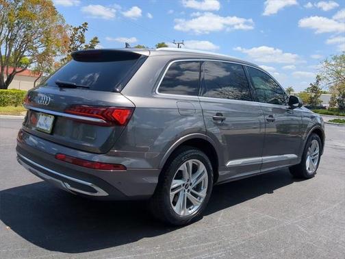 2021 Audi Q7 45 Premium