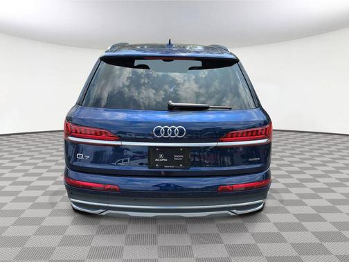 Navarra Blue Metallic 2021 Audi Q7 45 Premium