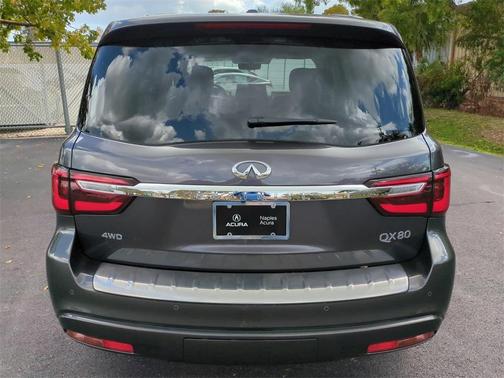 2024 INFINITI QX80 Luxe