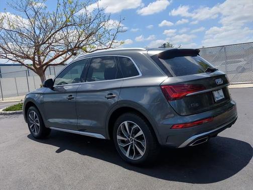 2022 Audi Q5 45 S line Premium Plus