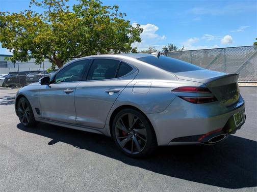 2022 Genesis G70 3.3T RWD