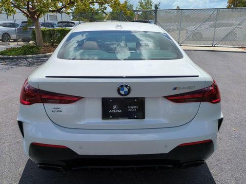 Mineral White Metallic 2025 BMW M440 i