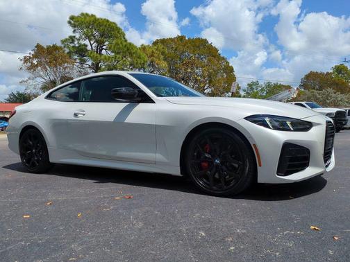 Mineral White Metallic 2025 BMW M440 i