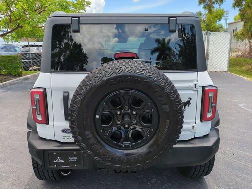 Oxford White 2023 Ford Bronco Wildtrak