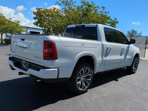 2025 RAM 1500 ST