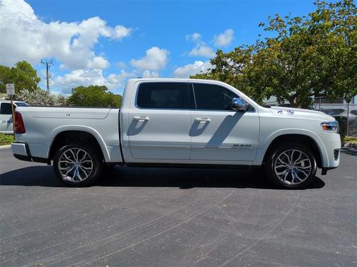2025 RAM 1500 ST