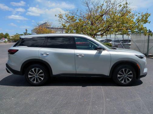 2023 INFINITI QX60 Pure