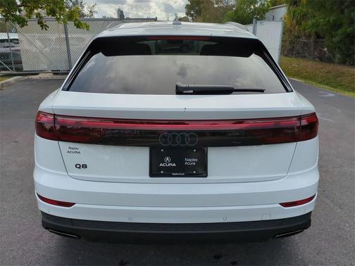 2025 Audi Q8 55 Premium