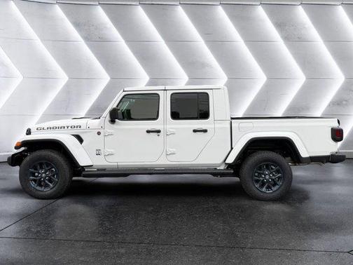 Bright White Clearcoat 2026 Jeep Gladiator 85th Anniversary Edition