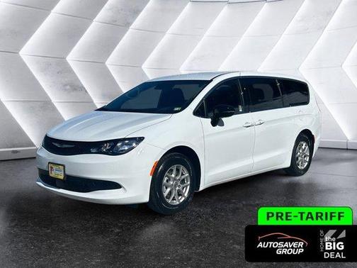 2025 Chrysler Voyager LX