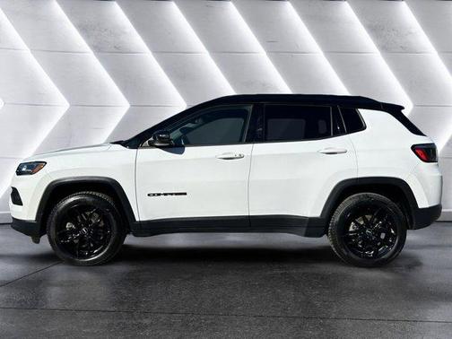 2023 Jeep Compass Altitude