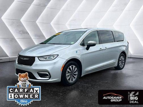 2023 Chrysler Pacifica Hybrid Limited