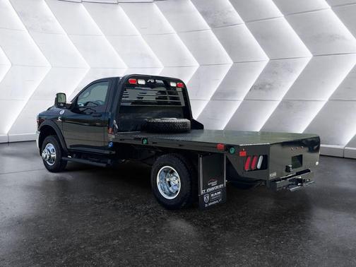 Diamond Black 2026 RAM 3500 Tradesman/Big Horn