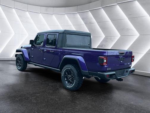 2026 Jeep Gladiator Sport