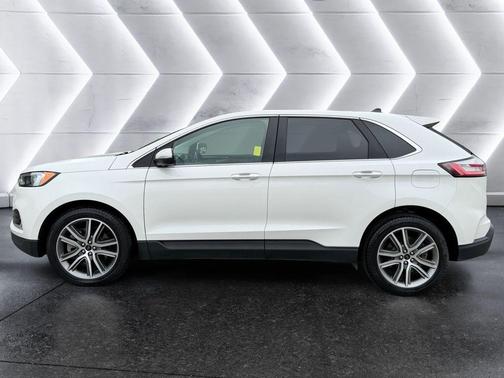 Star White 2024 Ford Edge Titanium
