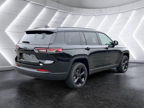 2025 Jeep Grand Cherokee L Laredo
