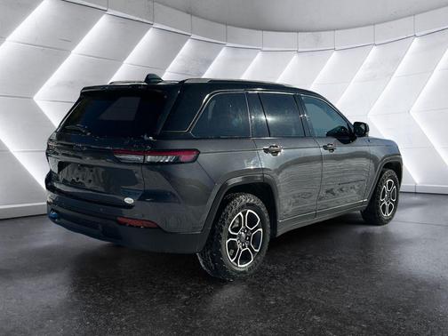 2023 Jeep Grand Cherokee 4xe Trailhawk