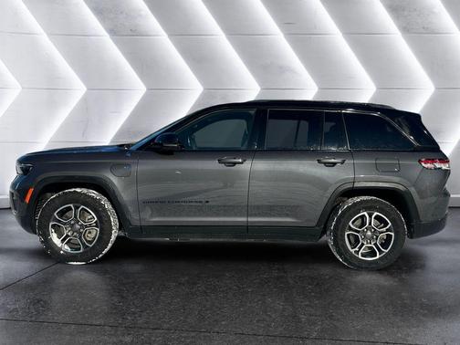 2023 Jeep Grand Cherokee 4xe Trailhawk