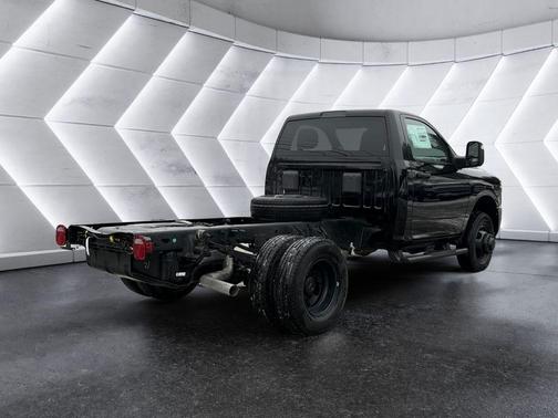 2026 RAM 3500 Tradesman/Big Horn