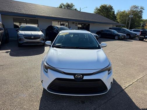 2024 Toyota Corolla Hybrid LE