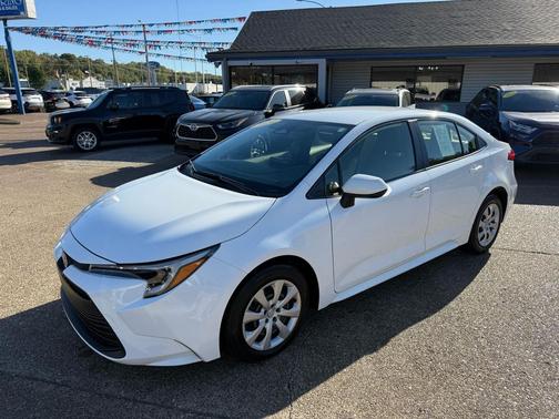 2024 Toyota Corolla Hybrid LE