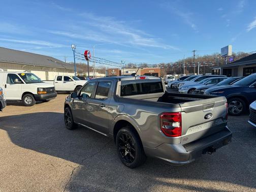 2025 Ford Maverick Lobo Standard